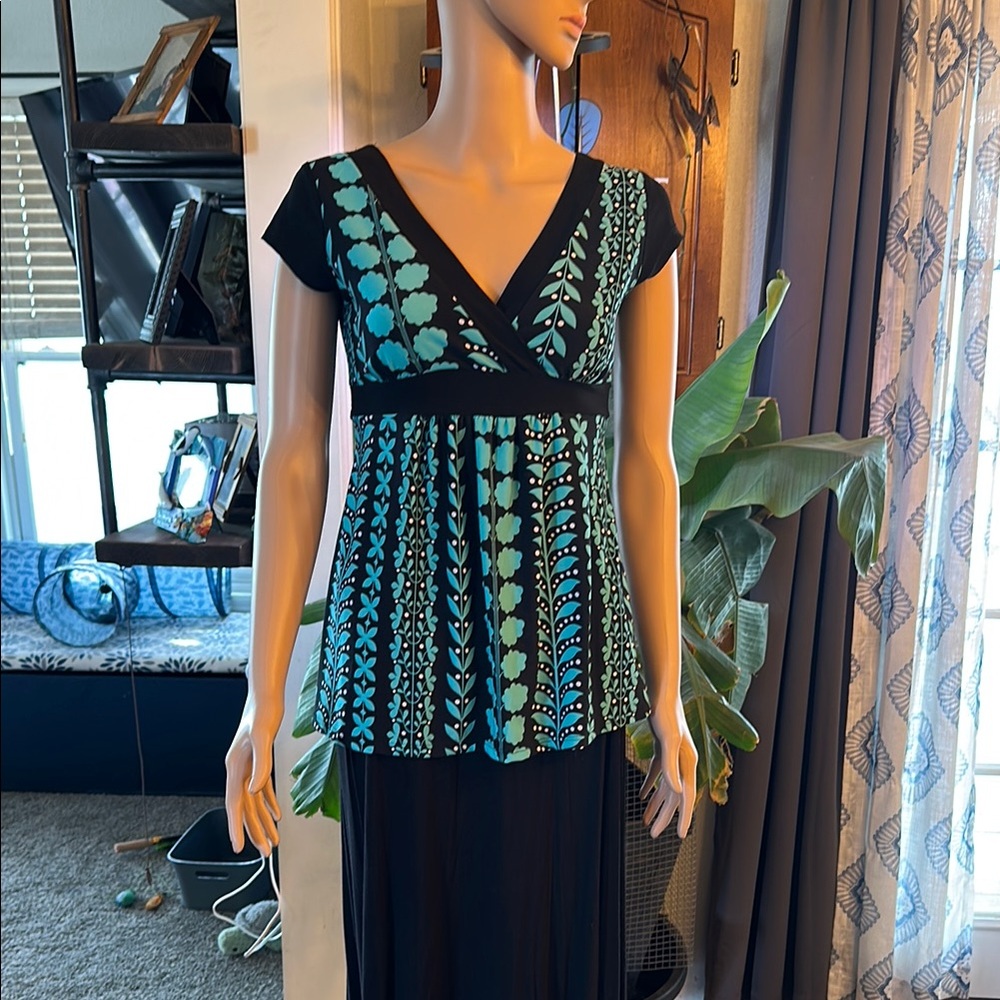 Black and Teal Patterned V-Neck Top
